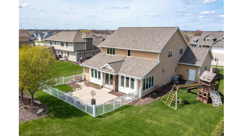 1418 Angels Path Ledgeview, WI 54115 by Ben Bartolazzi Real Estate, Inc - Office: 920-770-4015 $799,900