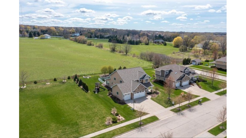 1418 Angels Path Ledgeview, WI 54115 by Ben Bartolazzi Real Estate, Inc - Office: 920-770-4015 $799,900