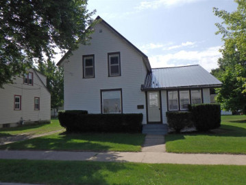 9 4th Street, Clintonville, WI 54929