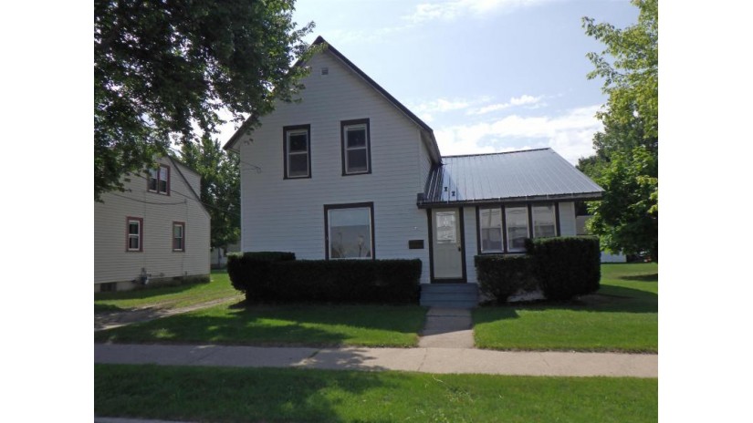 9 4th Street Clintonville, WI 54929 by Schroeder & Kabble Realty, Inc. $139,900