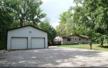 1625 Lakeview Drive, Howard, WI 54313-6659