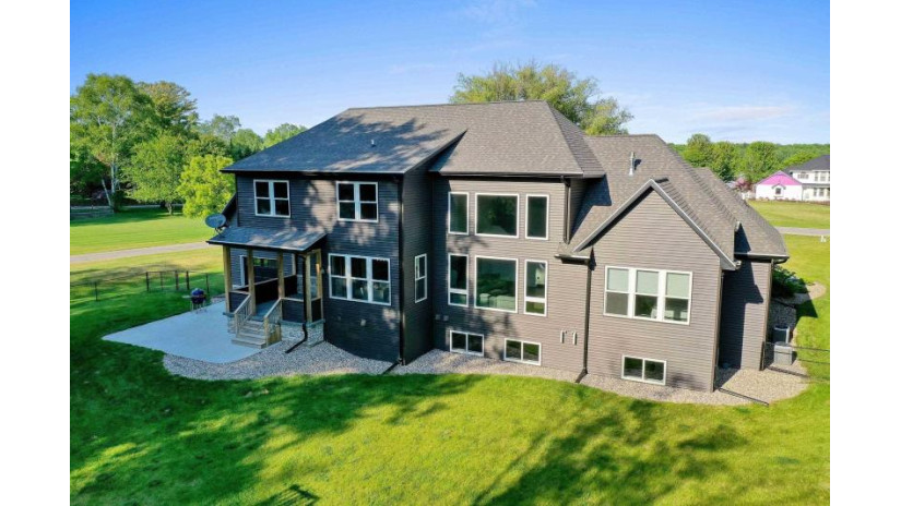 3695 N Lakeview Drive Suamico, WI 54313 by Keller Williams Green Bay - PREF: 920-655-8845 $1,175,000