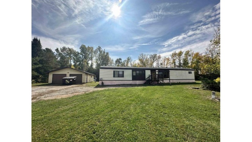 4807 State Hwy 22 Oconto, WI 54139 by Coldwell Banker Real Estate Group $102,000