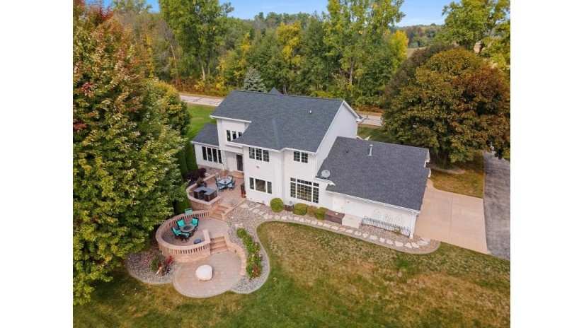 1543 Field Court Suamico, WI 54173 by Symes Realty, Llc $722,000