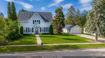 837 S Webster Avenue, Omro, WI 54963