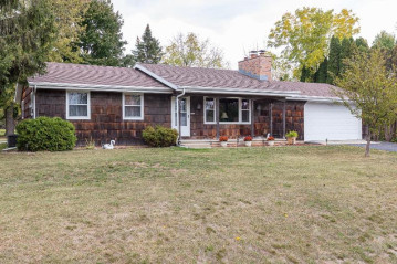 1904 Indian Point Road, Vinland, WI 54901