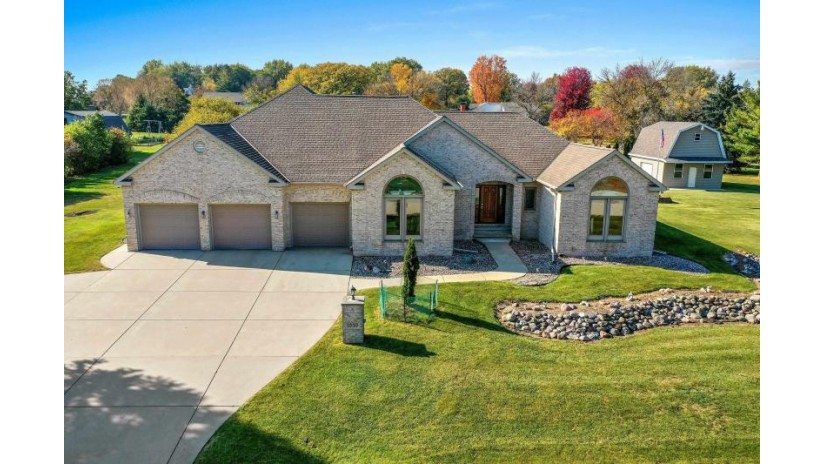 1348 Mourning Dove Court Lawrence, WI 54115 by Shorewest Realtors $629,000