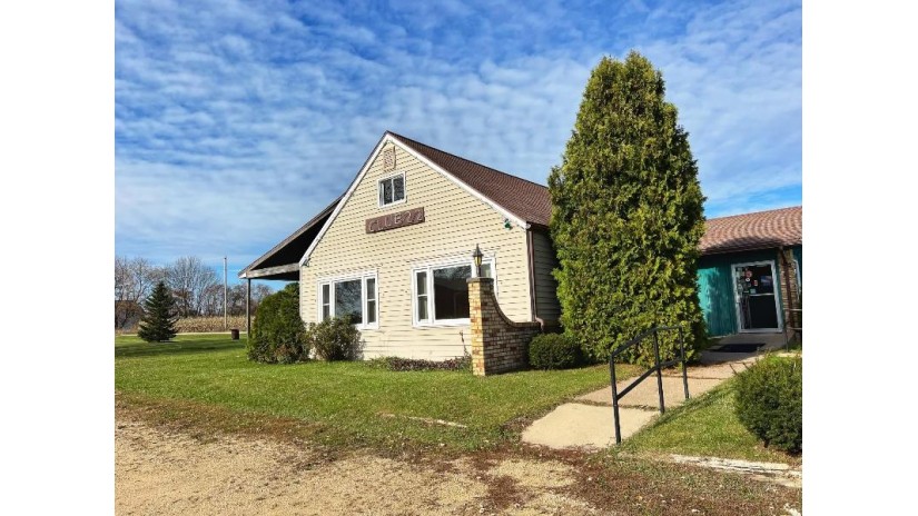 N3925 Friendship Circle Belle Plaine, WI 54166 by Country Pride Realty, Inc. $179,900