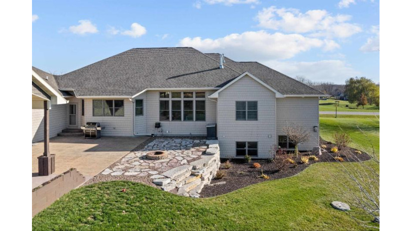 5925 Valentine Drive Winneconne, WI 54986 by Key Real Estate, Llc $999,900