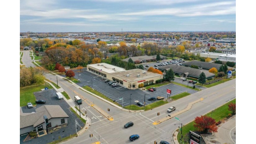 500 N Westhill Boulevard Grand Chute, WI 54914 by Century 21 Affiliated - PREF: 920-707-0175 $2,450,000