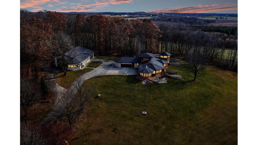 6643 Ledgetop Drive Wrightstown, WI 54126 by NextHome Select Realty $1,100,000
