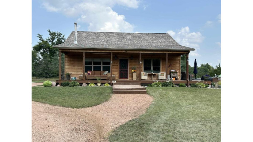 719 Foster Road Redgranite, WI 54970 by Gaatz Real Estate - nicole@gaatzrealestate.com $299,900