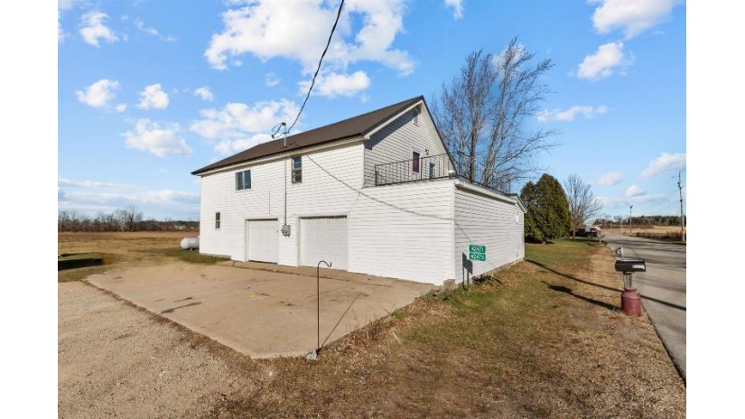 N2471 Ledge Hill Road Hortonia, WI 54944 by Empower Real Estate, Inc. $250,000
