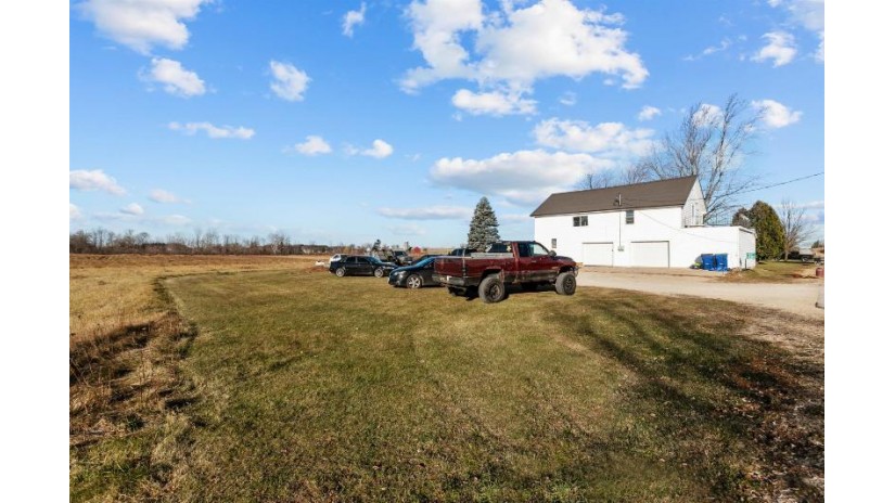 N2471 Ledge Hill Road Hortonia, WI 54944 by Empower Real Estate, Inc. $250,000