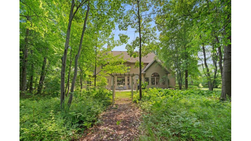 2537 Wyndrush Drive Suamico, WI 54173 by Realty Executives Fortitude $738,000