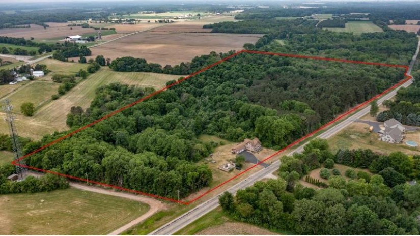 E8981 County Rd H Caledonia, WI 54940 by O'Connor Realty Group $625,000