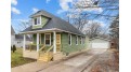 218 Oak Street Green Bay, WI 54303 by Berkshire Hathaway Hs Fox Cities Realty - CELL: 920-242-2281 $219,000