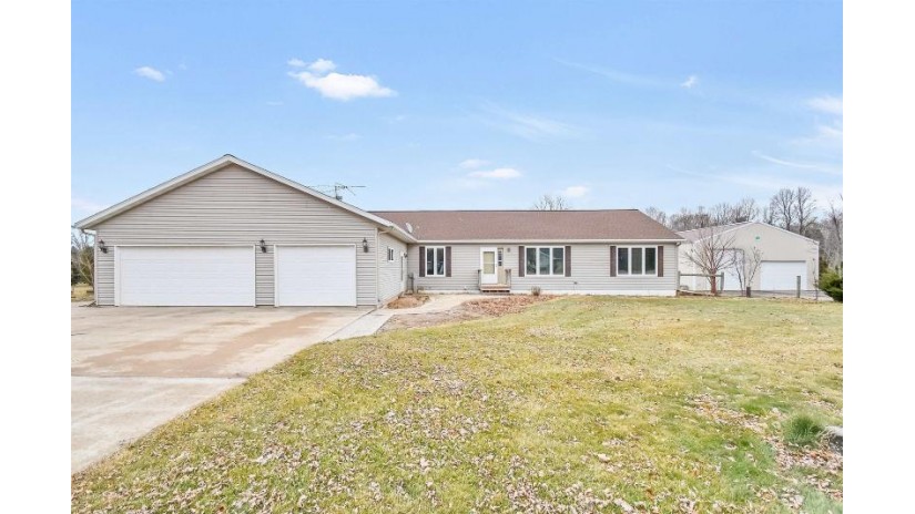 5072 Meadowview Lane Oconto Falls, WI 54154 by NextHome Select Realty $399,900