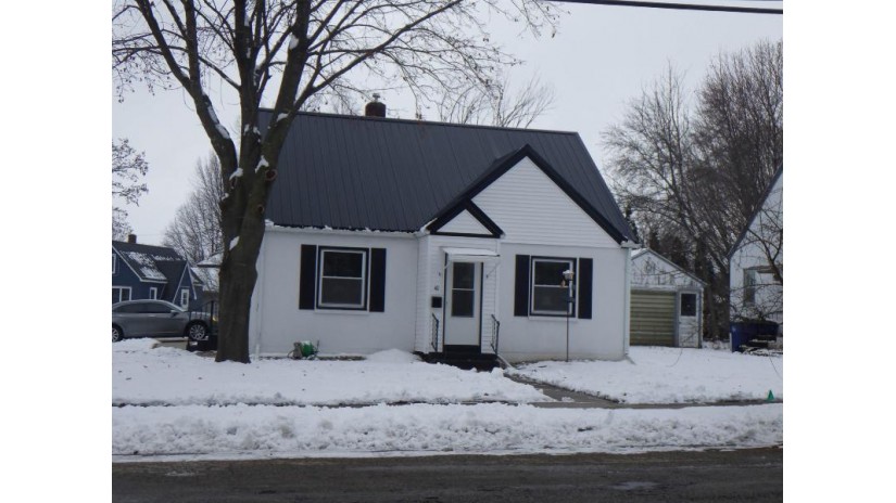40 16th Street Clintonville, WI 54929 by Schroeder & Kabble Realty, Inc. $169,900