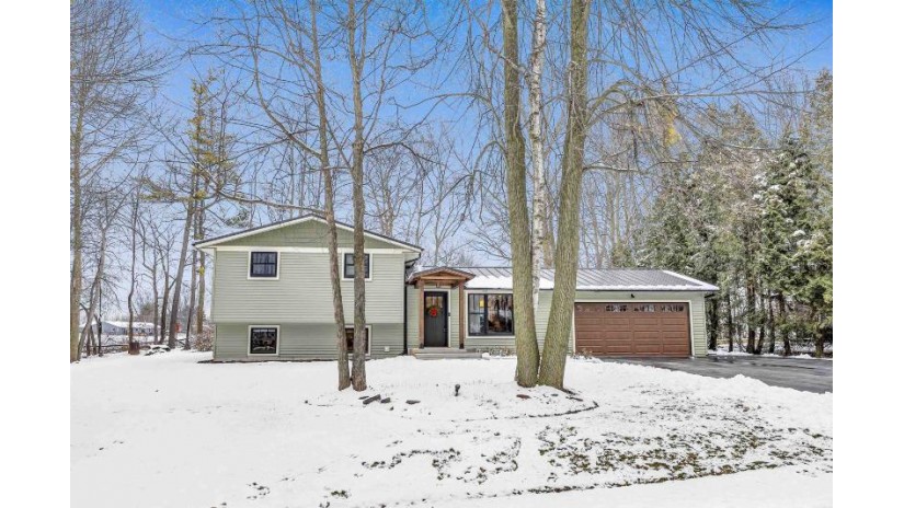 3188 Inverness Lane Scott, WI 54229 by Coldwell Banker Real Estate Group $334,900