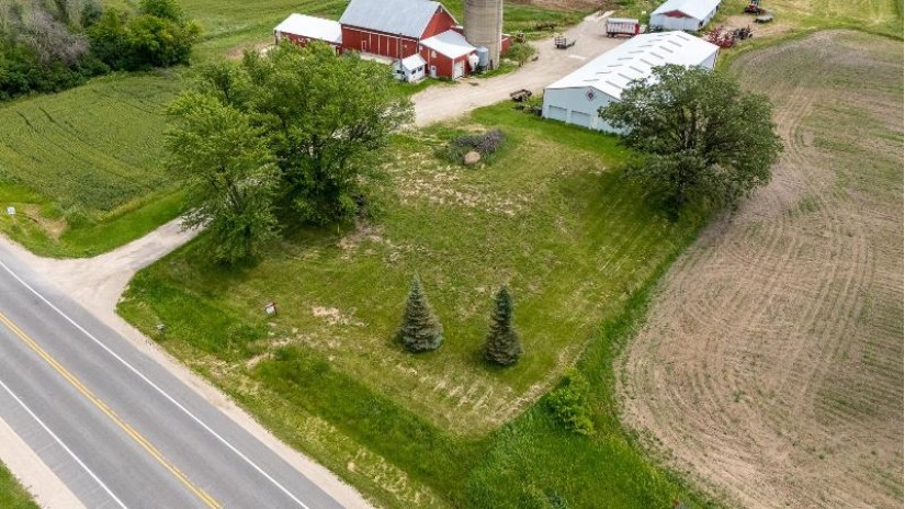 N7592 State Hwy 114 Sherwood, WI 54169 by Expert Real Estate Partners, Llc - PREF: 920-851-1260 $70,000