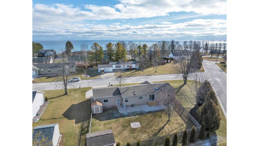 405 Carrie Lynn Avenue Algoma, WI 54201 by Resource One Realty, Llc - OFF-D: 920-217-2898 $234,900