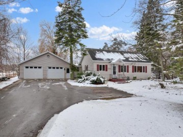 5375 Allen Road, Little Suamico, WI 54141-8840