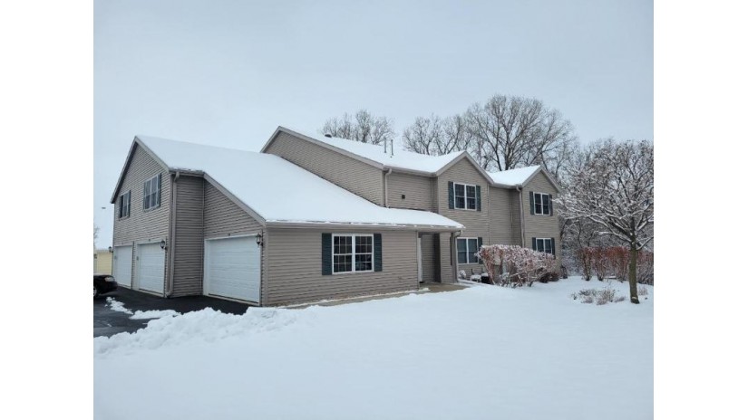 41 Scenic Circle Fond Du Lac, WI 54935 by Preferred Properties Of Fdl, Inc. $239,900