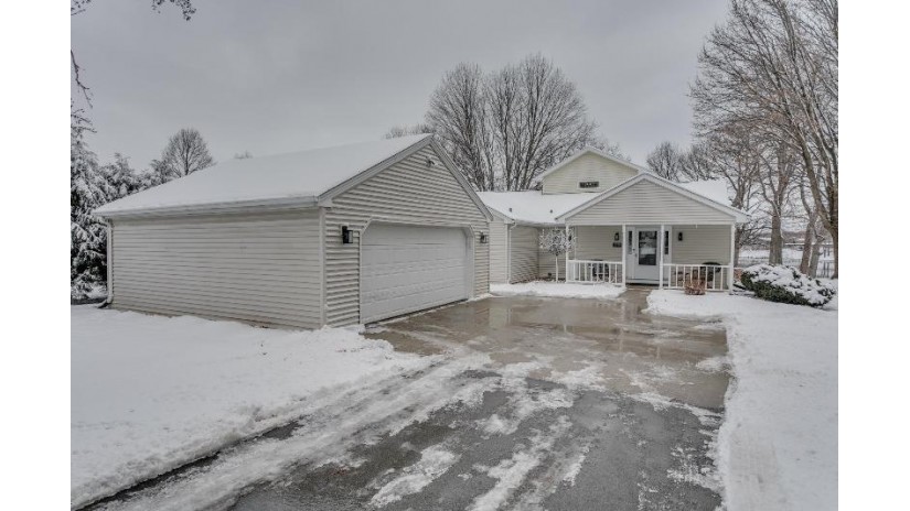 2520 W Palisades Drive Fox Crossing, WI 54915 by Coldwell Banker Real Estate Group $450,000