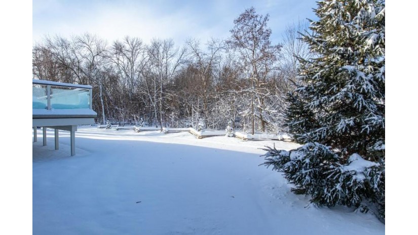 1543 Hidden Acres Lane Neenah, WI 54956 by Century 21 Affiliated - PREF: 920-470-9692 $999,900