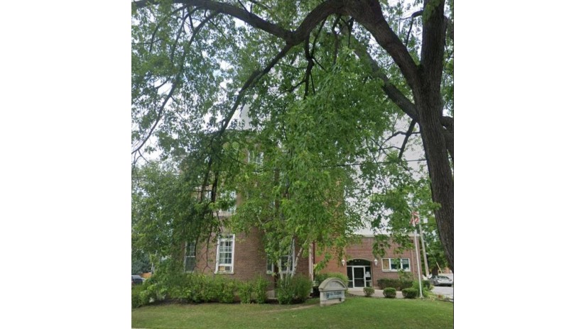 430 S Clay Street Green Bay, WI 54301 by Century 21 Ace Realty - Office: 920-739-2121 $800,000