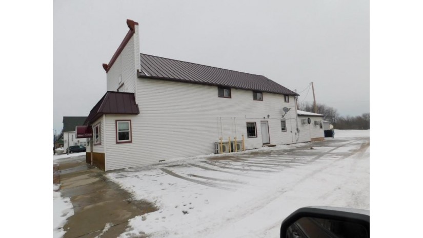 742 Main Street Luxemburg, WI 54217 by Mark D Olejniczak Realty, Inc. - Office: 920-432-1007 $299,900