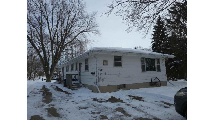 674 S Western Street Neenah, WI 54956 by Century 21 Affiliated - CELL: 920-850-0909 $168,900