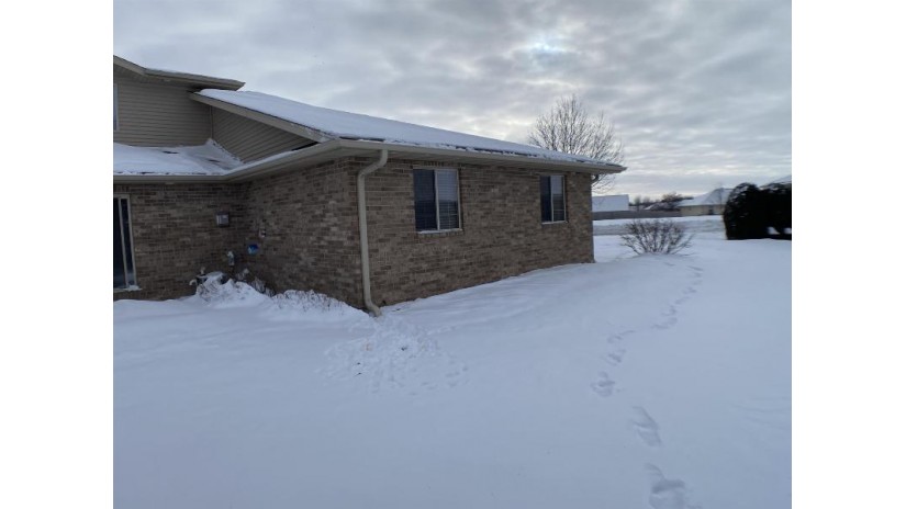 1267 Pond View Circle Lawrence, WI 54115 by Full House Realty, LLC - PREF: 715-853-2075 $289,900