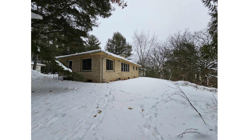 W9879 Brown Deer Avenue Deerfield, WI 54982 by First Weber, Inc. $279,000