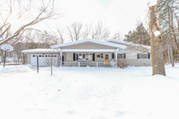 816 Evans Street, Waupaca, WI 54981