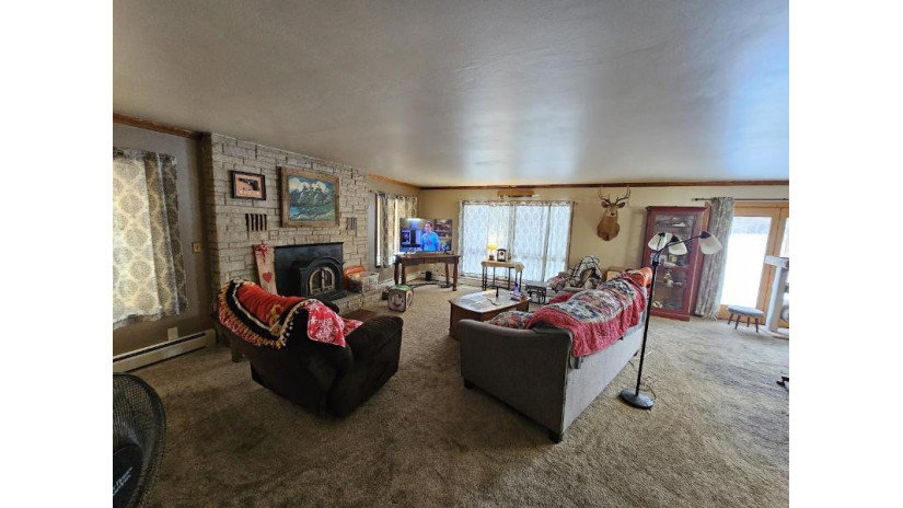 W6460 Pretty Lane Springwater, WI 54984 by First Weber, Inc. $299,000