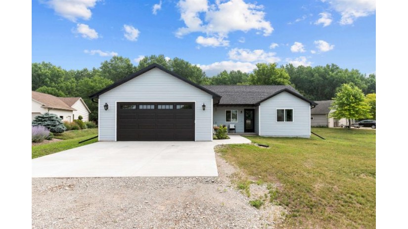 4346 Harbor Village Drive Omro, WI 54963 by Re/Max 24/7 Real Estate, Llc - Office: 920-734-0247 $389,999