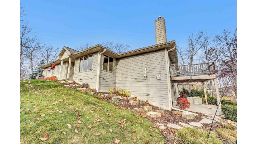 4434 W Madeline Lane 1 Sevastopol, WI 54235 by Resource One Realty, Llc - OFF-D: 920-217-2898 $539,000