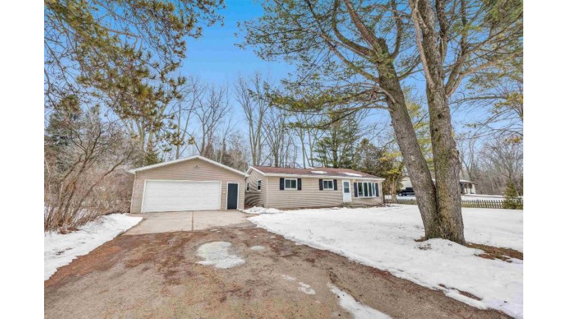 3096 Birch Road Suamico, WI 54173 by Keller Williams Green Bay - OFF-D: 920-461-8808 $244,000
