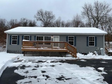 2813 W 3rd Drive, New Chester, WI 53952-9617