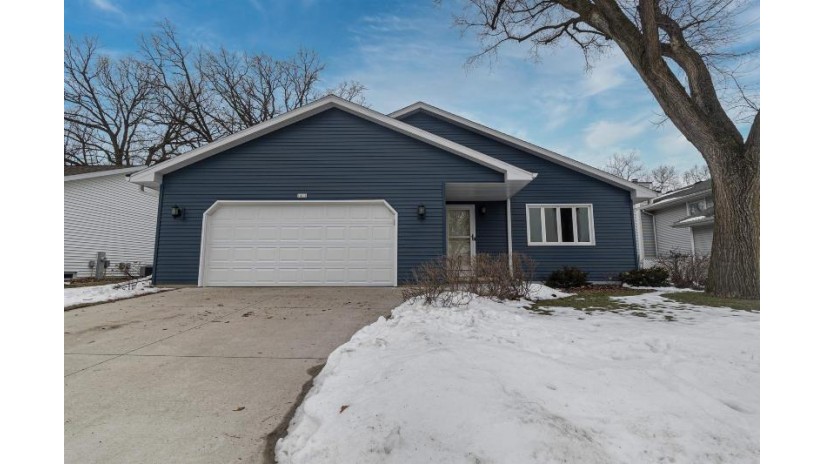 1411 Wheatfield Way Oshkosh, WI 54904 by Coldwell Banker Real Estate Group $289,900