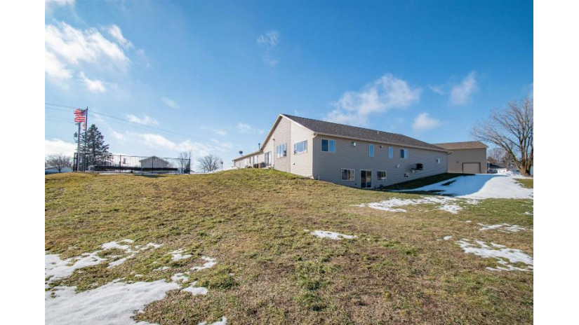 W4070 Wege Road Center, WI 54913 by Ben Bartolazzi Real Estate, Inc - Office: 920-770-4015 $999,000