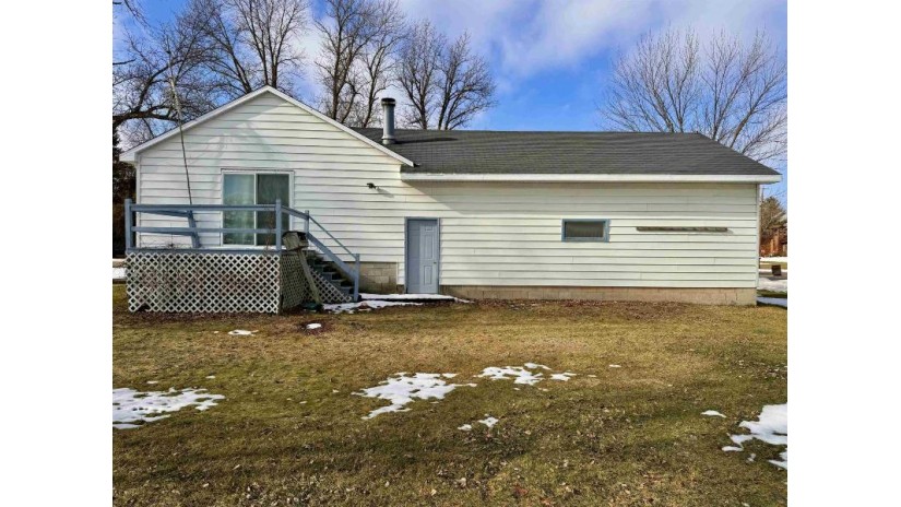 1230 County Rd J Little Suamico, WI 54141 by Berkshire Hathaway Hs Bay Area Realty $165,000