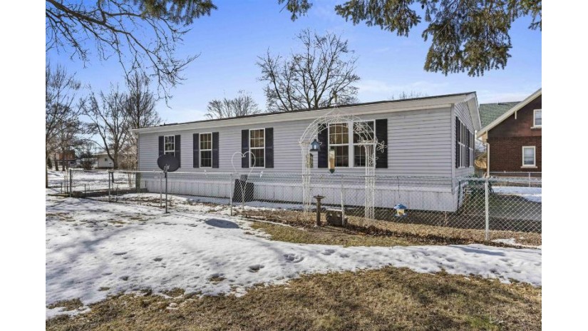 715 Oak Street Shawano, WI 54166 by Coldwell Banker Real Estate Group $349,900