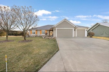 1547 Foxfire Court, Waupaca, WI 54981