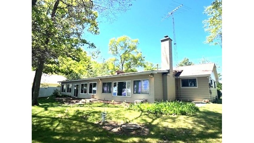 N1514 Shore Drive Peshtigo, WI 54143 by Broadway Real Estate $349,900