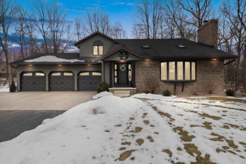 6298 Aspen Drive, Little Suamico, WI 54171-9681