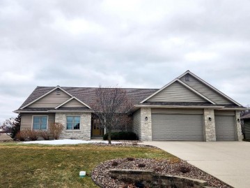 631 Whispering Springs Drive, Fond Du Lac, WI 54937-6915