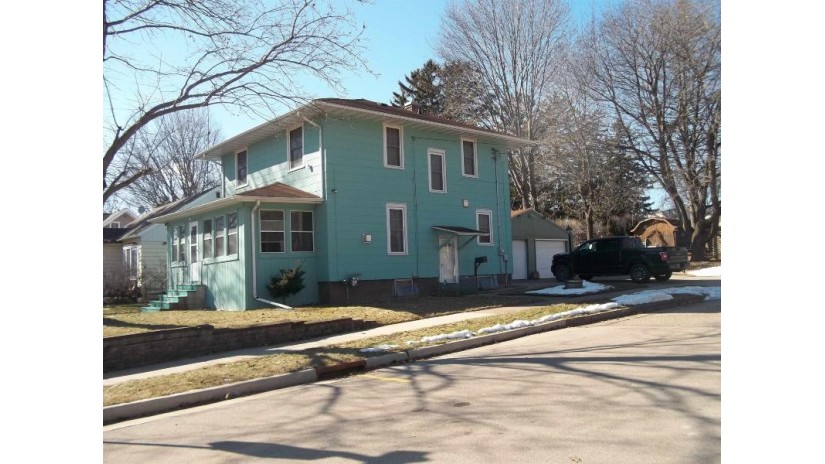 215 N Main Street Clintonville, WI 54929 by Schroeder & Kabble Realty, Inc. $179,900